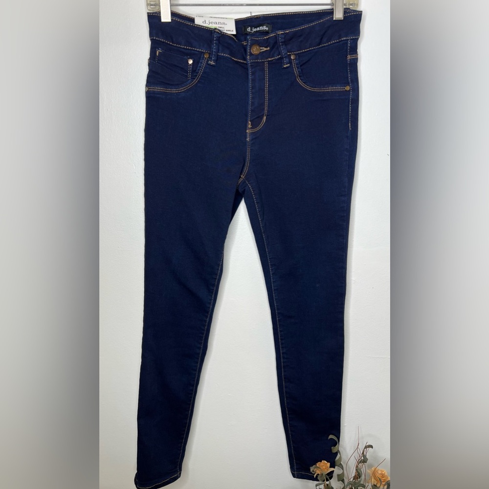 Brand New-d. Jean’s Straight Leg/Ankle Jeans
